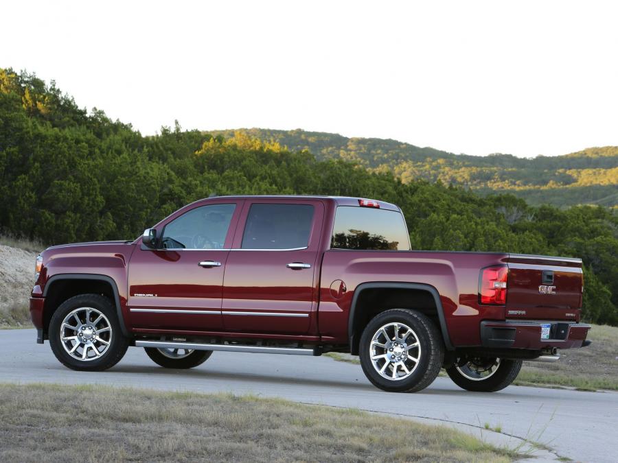  GMC Sierra Denali Crew Cab 2013 года  (фото 15 из 16)